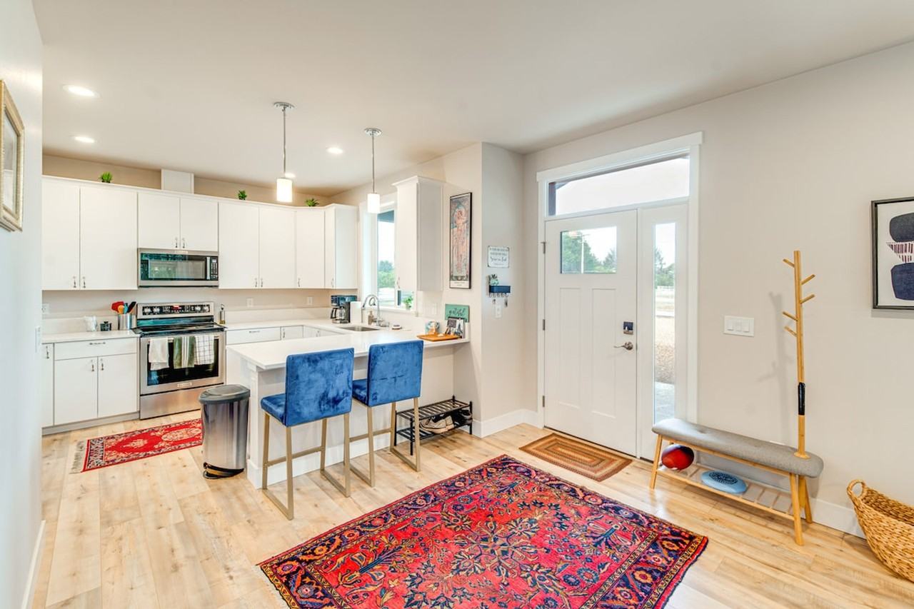 221 Taurus Blvd Sw #1383663P - Photo 6 of 25