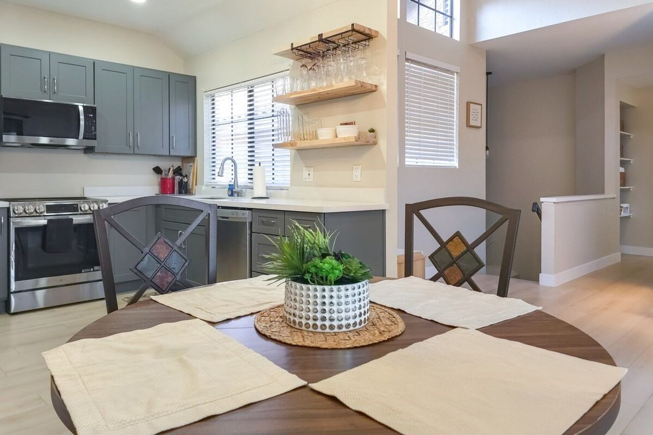 1001 N Pasadena #1385691P - Photo 2 of 27