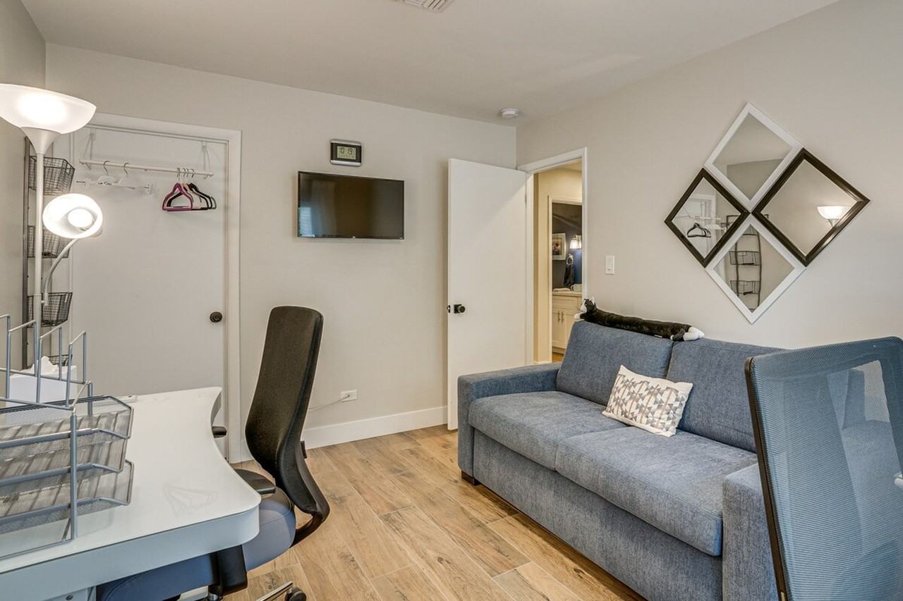 2331 E Lupine Ave #1386083P - Photo 3 of 38