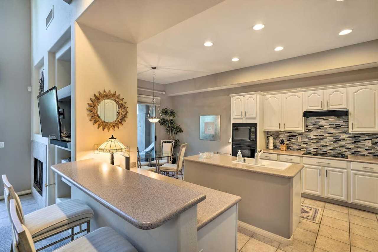 15240 N Clubgate Dr #1386190P - Photo 7 of 39