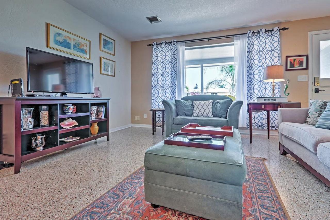 157 Longwood Dr #1385800P - Photo 3 of 24