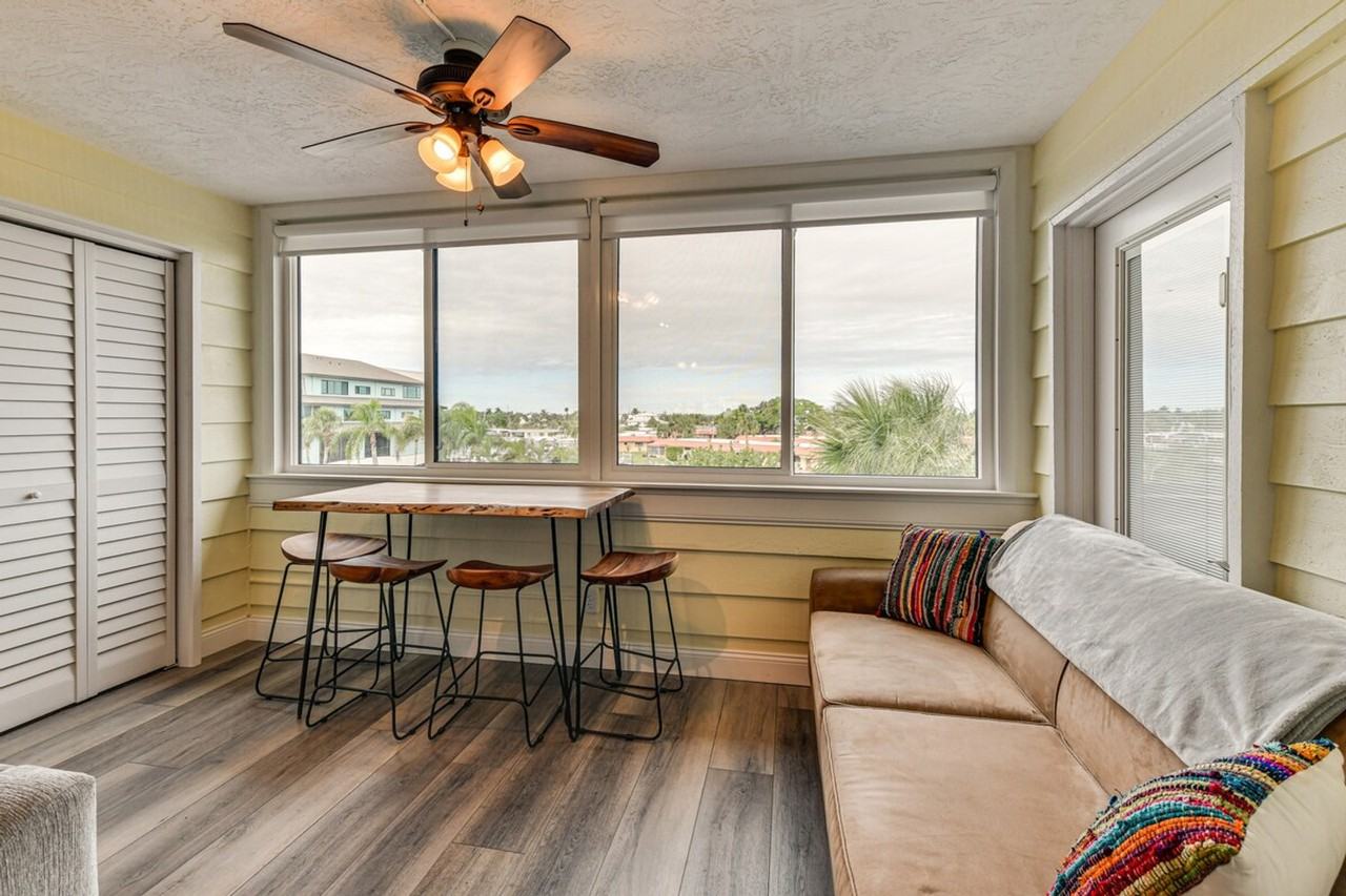 12112 44th Ave W #1385921P - Photo 5 of 32