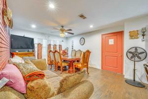 featured image of 281 W 18th St