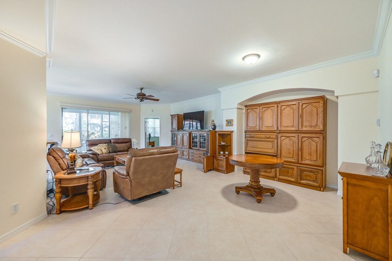 25031 Banbridge Ct #1386269P - Photo 7 of 27