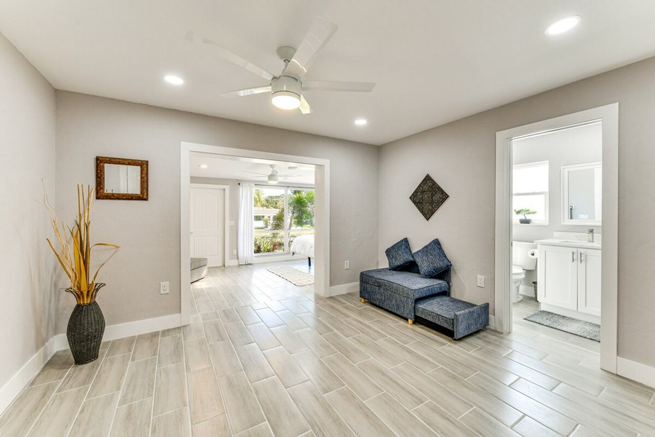 2473 Yorkshire Dr #1386109P - Photo 3 of 27