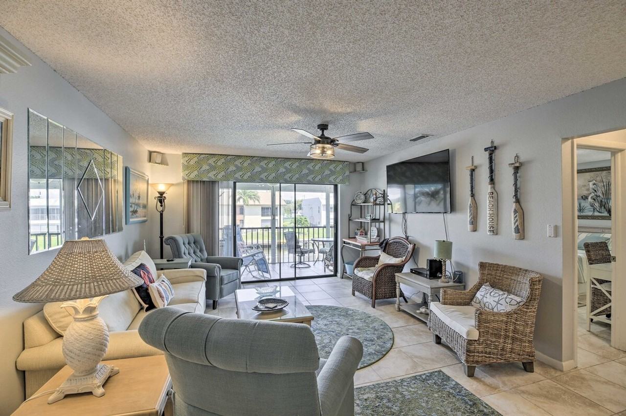 1009 Se 46th Ln #1385796P - Photo 2 of 33