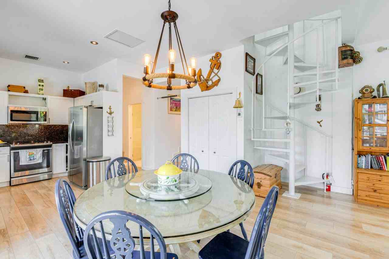 3 Palmetto Dr #1307095P - Photo 7 of 32