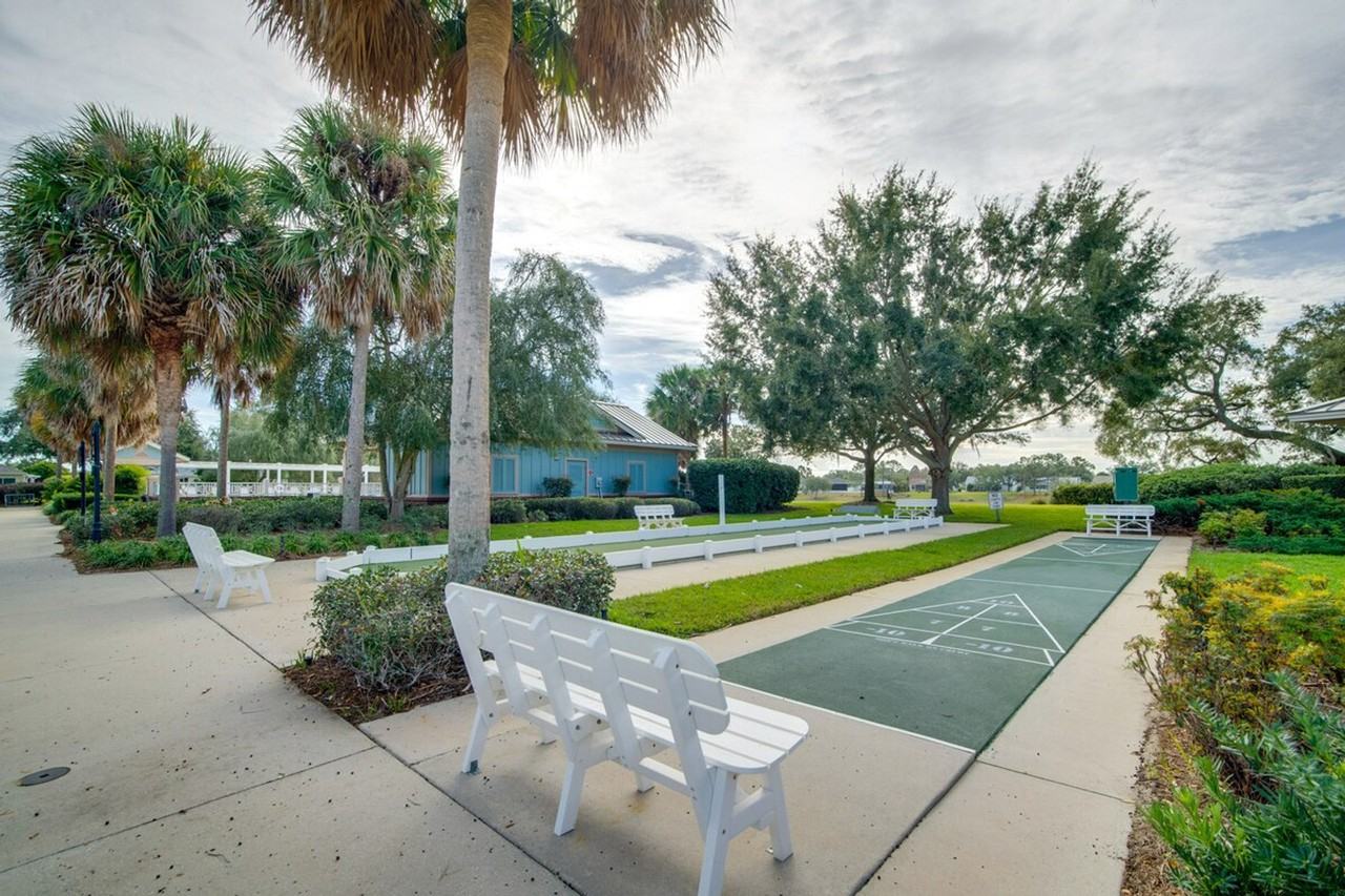 2242 Braxton St #1385906P - Photo 3 of 38