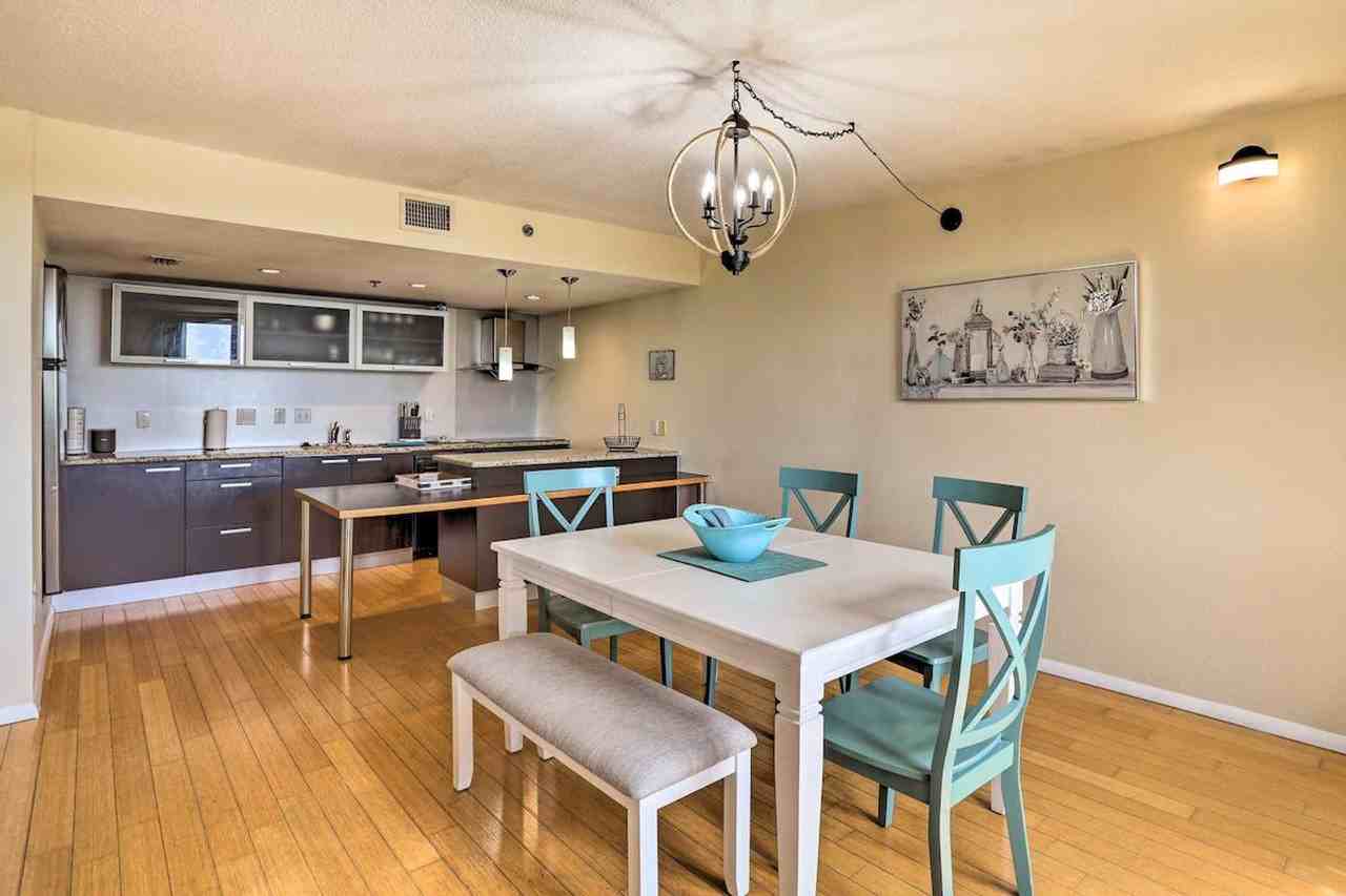 701 S Madison Ave #1386150P - Photo 2 of 25