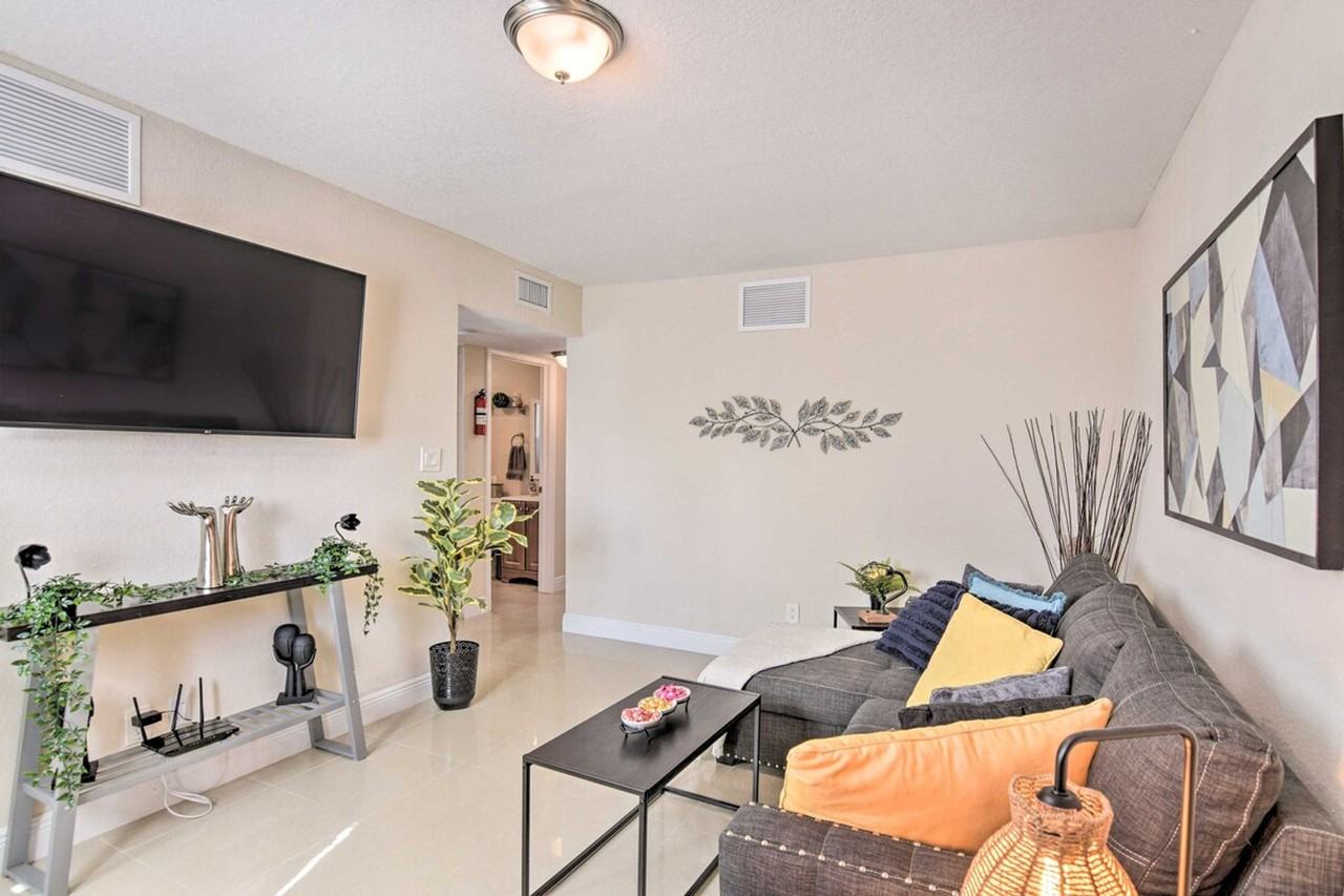 441 Nw 7th Ter #1307122P - Photo 2 of 24