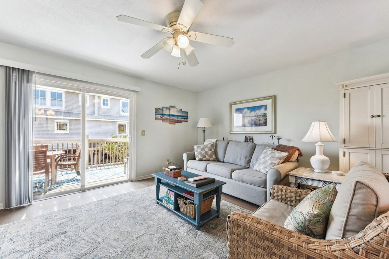 1032 N Fletcher Ave #1308540P - Photo 2 of 27