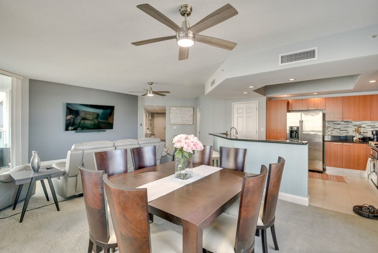 241 Riverside Dr #1386163P - Photo 5 of 32