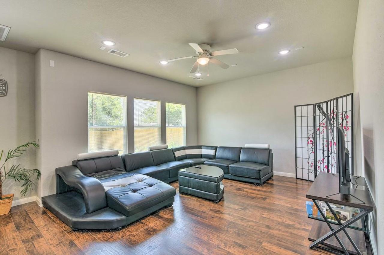 3510 Oleander Ave #1386114P - Photo 5 of 30