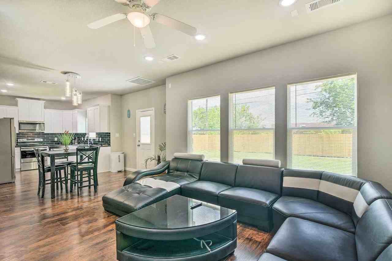 3510 Oleander Ave #1386114P - Photo 7 of 30