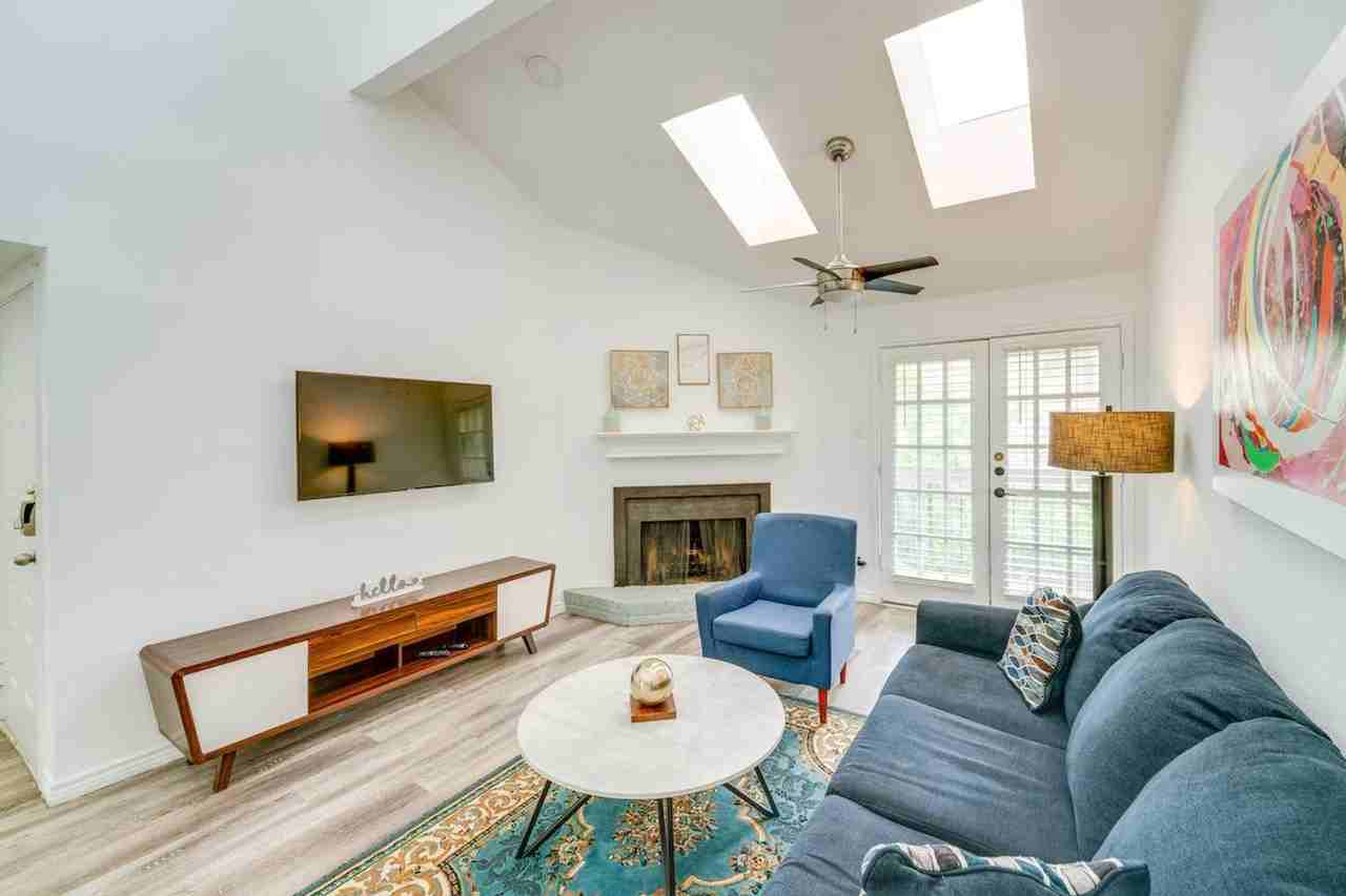 Phoenix Dr #1386187P - Photo 2 of 24