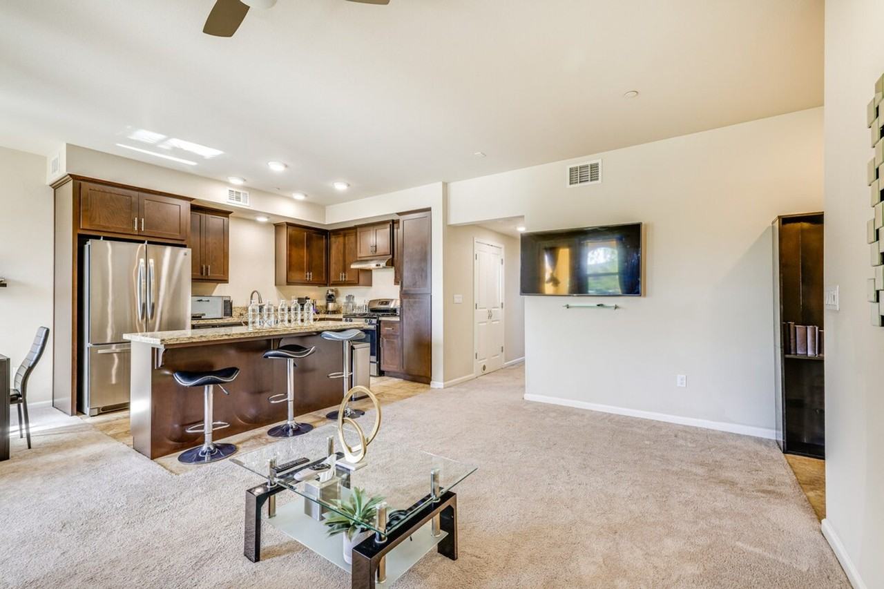 140 Ivy Ave #1386212P - Photo 4 of 28