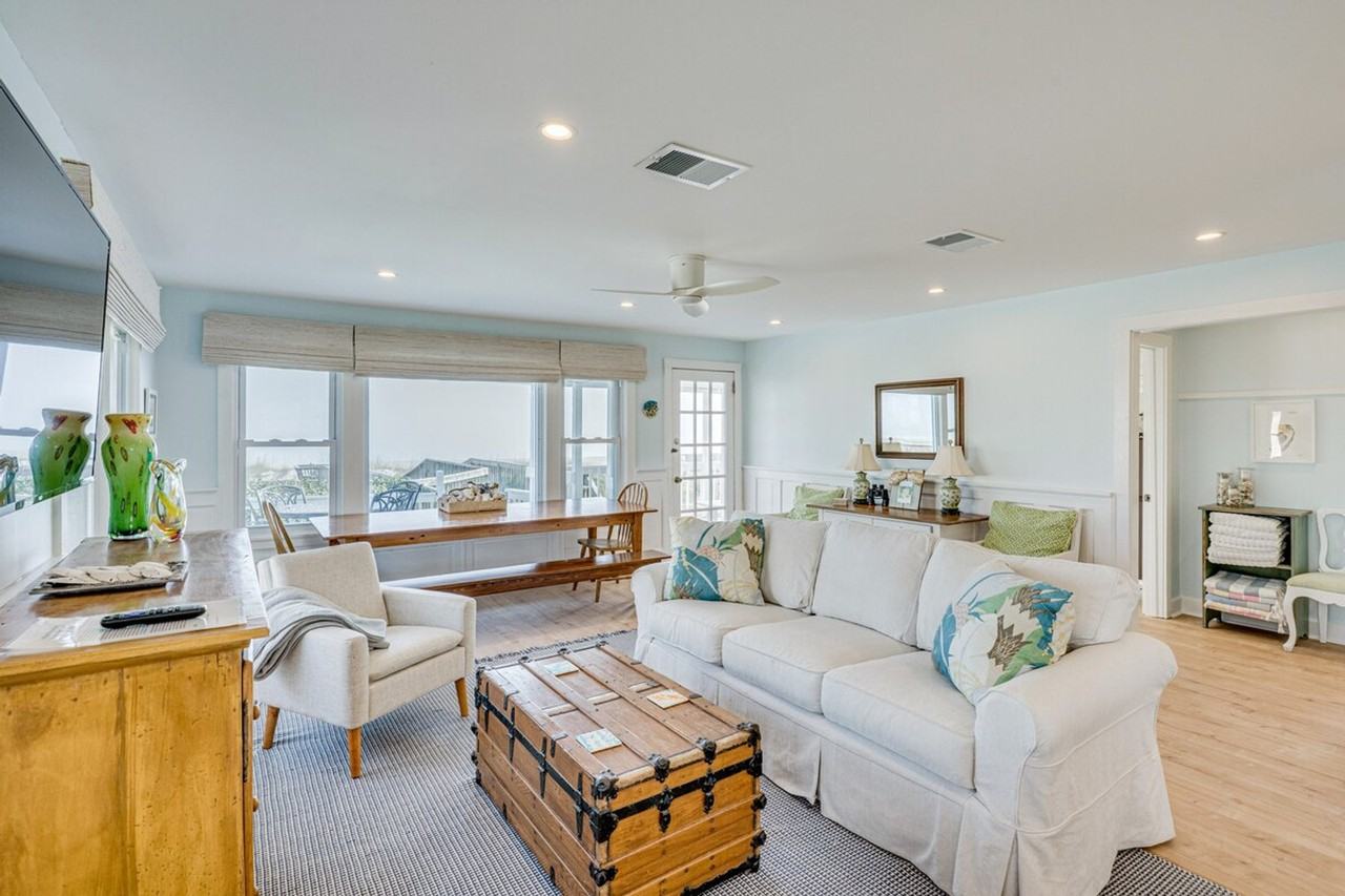 1718 S Fletcher Ave #1385761P - Photo 2 of 39