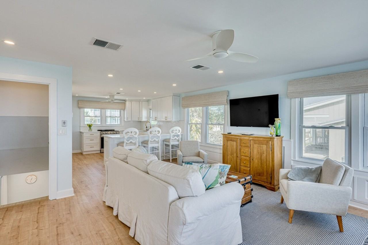 1718 S Fletcher Ave #1385761P - Photo 3 of 39