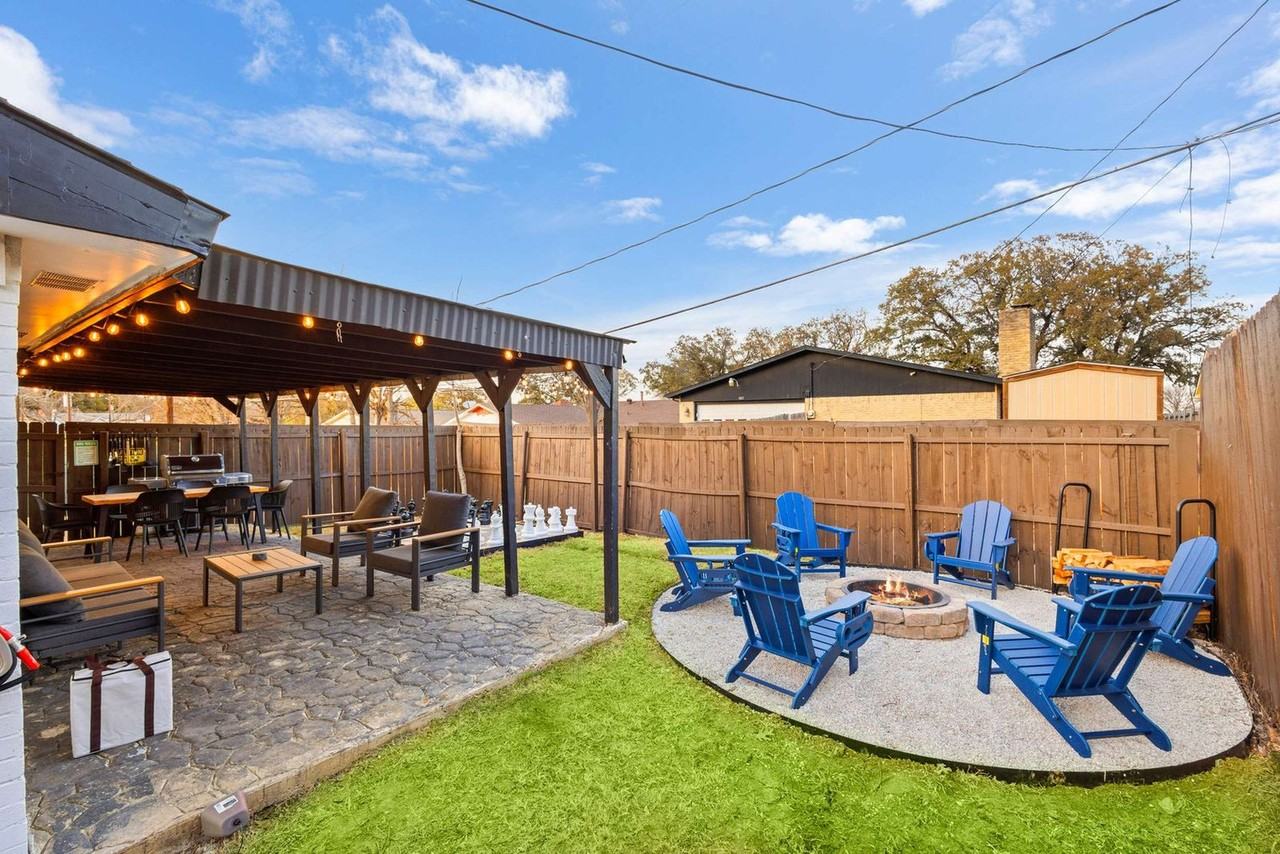 3410 Country Club Dr #1466126P - Photo 6 of 37