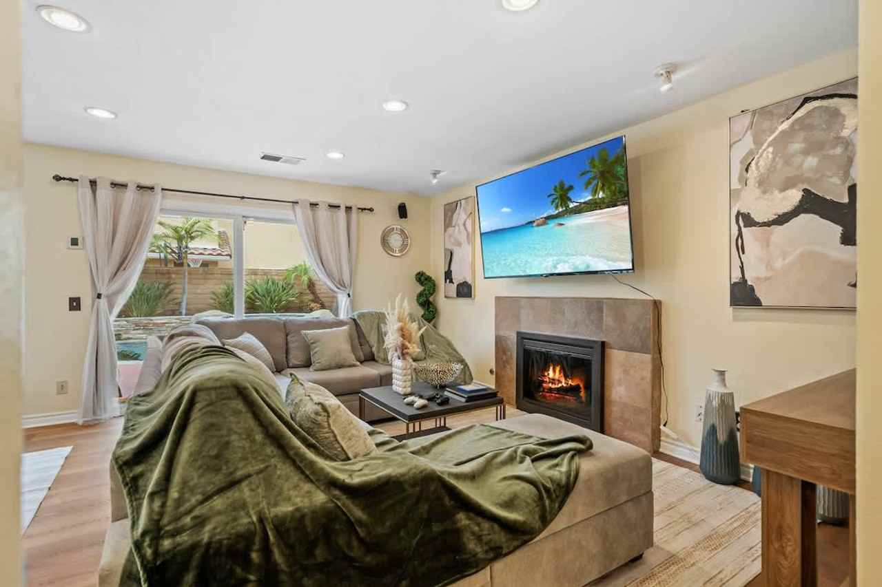 2003 Pierce Ct #1465018P - Photo 4 of 50