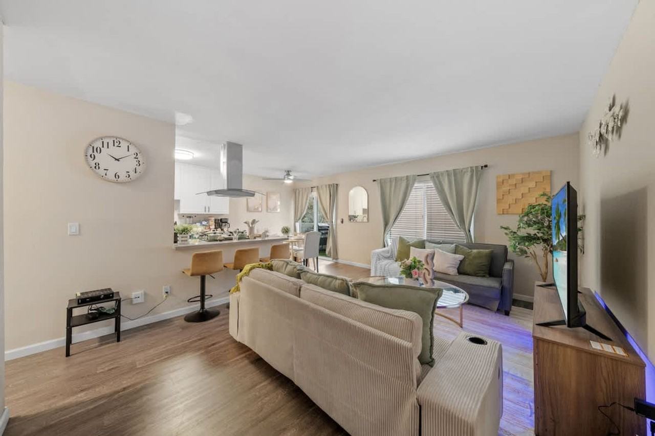 9504 Carroll Canyon Rd #1465015P - Photo 5 of 33