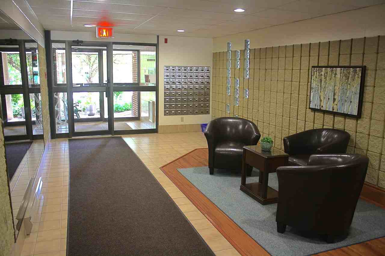 Country Hill Villas - Photo 4 of 18