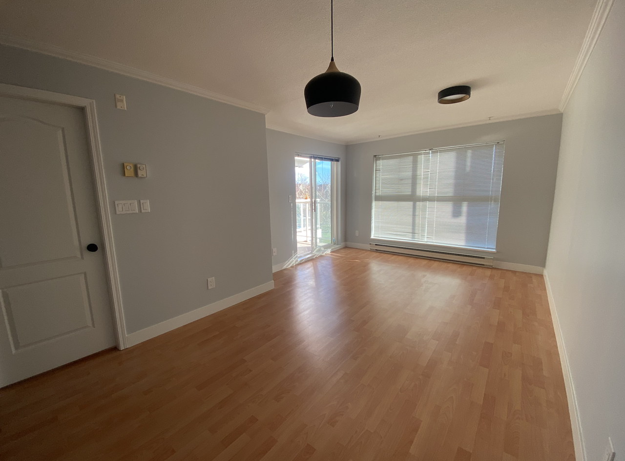 5880 Dover Crescent #302 - Photo 3 of 38