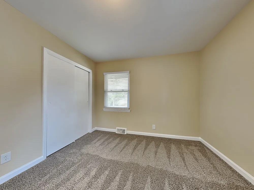 1344 Shannonhouse Drive - Photo 4 of 5