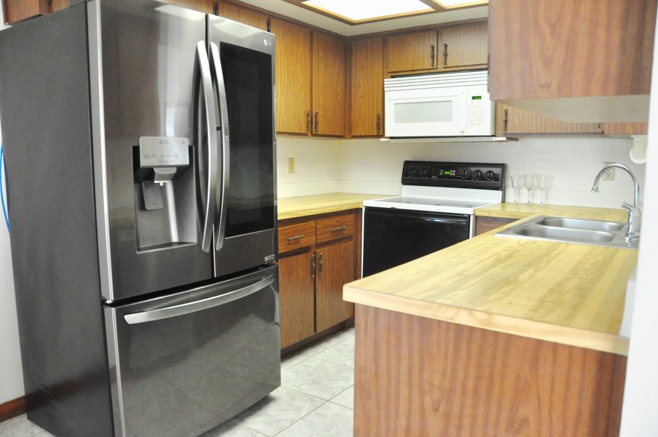 916 Spring Street Northwest - Photo 6 of 14