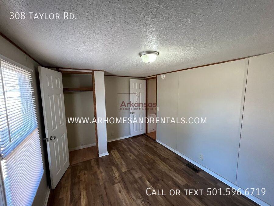 308 Taylor Rd - Photo 5 of 12