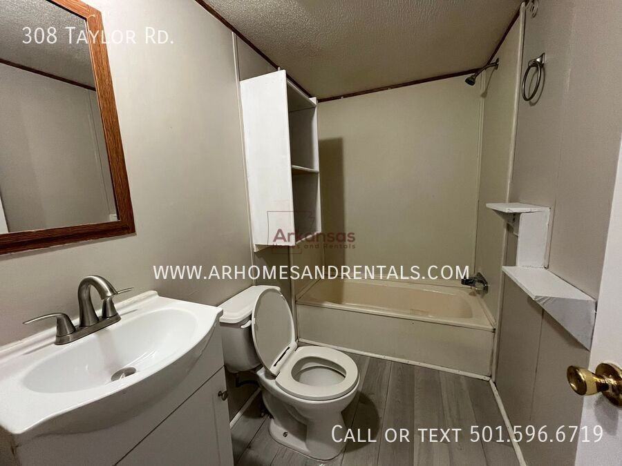 308 Taylor Rd - Photo 7 of 12