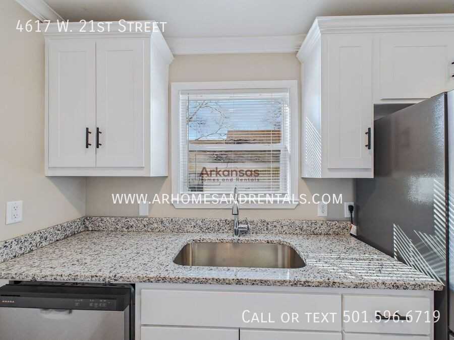 4617 W 21st St - Photo 4 of 13