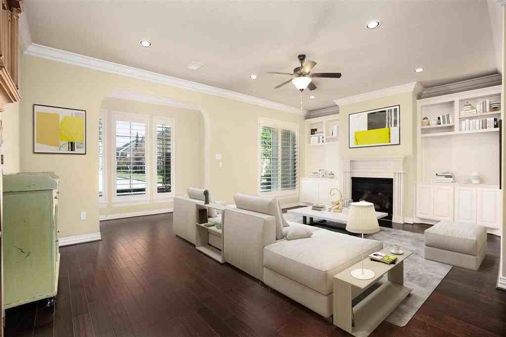 2050 Palm Forest Ln #2050 - Photo 3 of 37