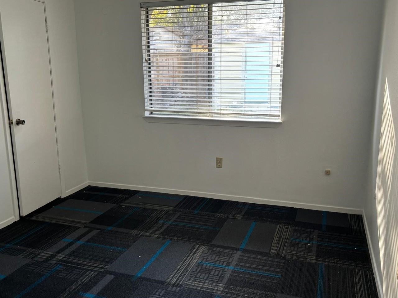 7307 Crystalglen Ln #7307 - Photo 6 of 12