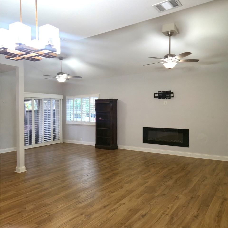 1514 Prairie Grove Dr #1514-7 - Photo 4 of 29