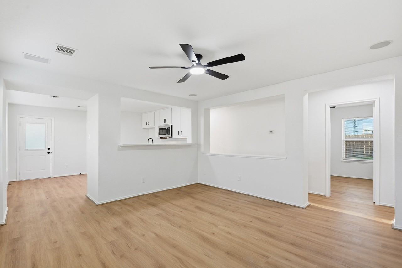 20615 Moonrise River Ln #20615 - Photo 6 of 32