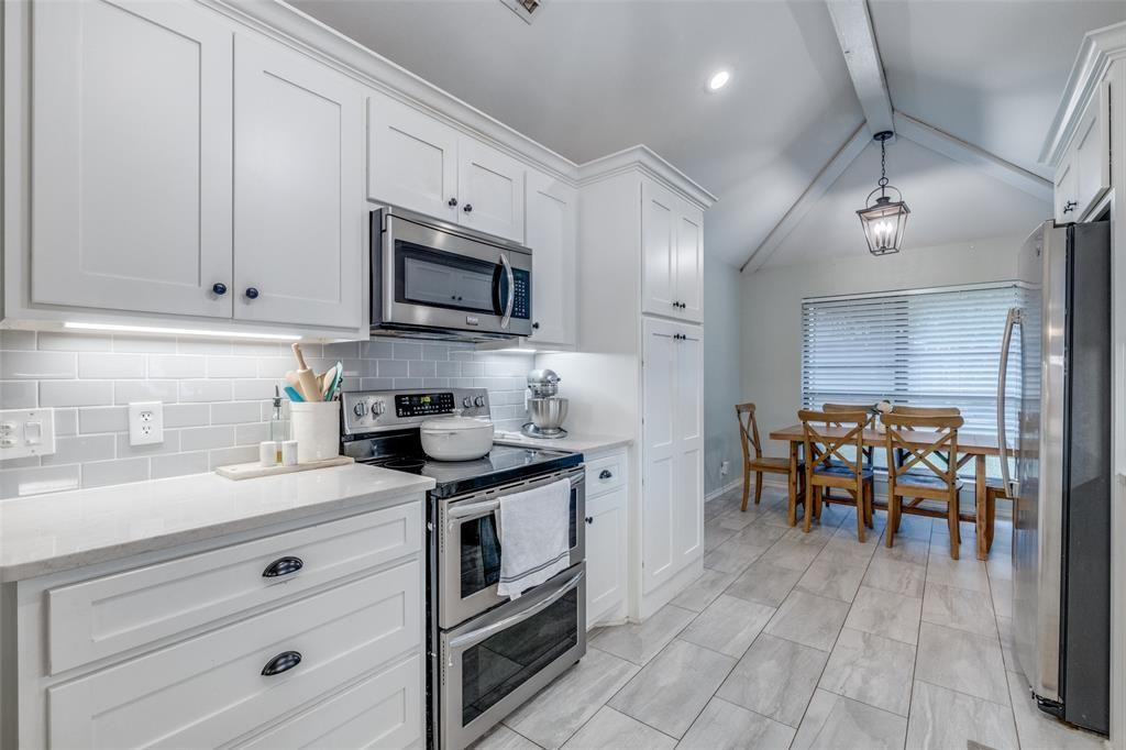 1105 Cypress Pt #1105 - Photo 2 of 25