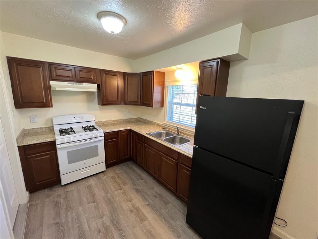 10135 Kittyhawk Ln #10135 - Photo 5 of 17