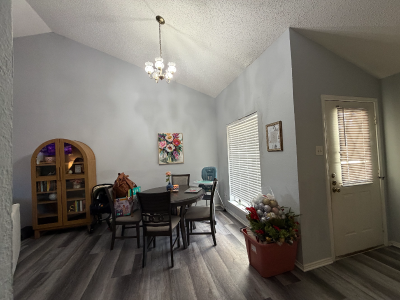 524 Oakridge Dr #1 - Photo 2 of 12