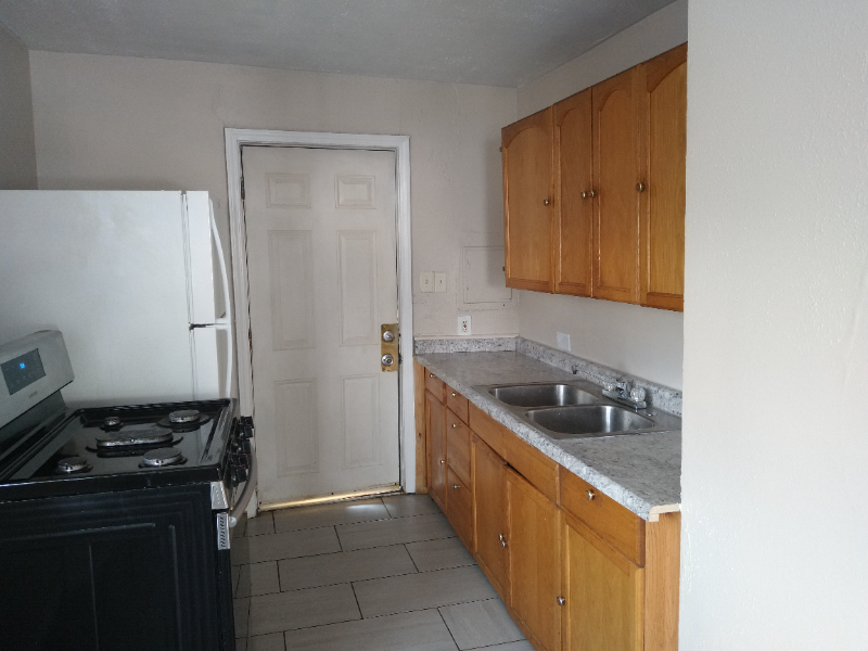 13972 Marshall Ave - Photo 5 of 16