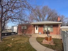 featured image of 8358 W Clarry Cir