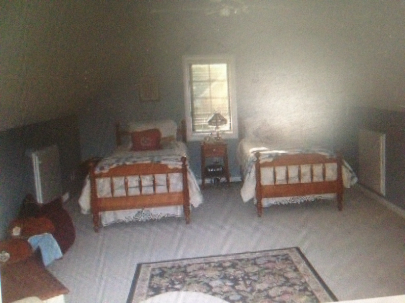 1241 Locust Ave - Photo 3 of 6