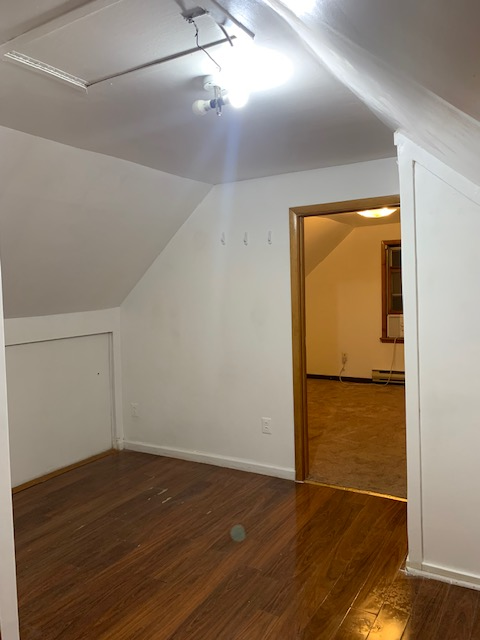 1241 Locust Ave - Photo 4 of 6