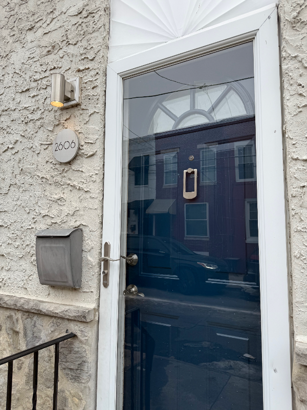 2606 E Madison St - Photo 2 of 36