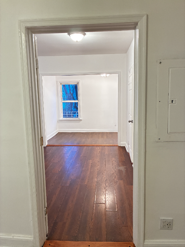 73 Wolcott Ter #2R - Photo 4 of 19