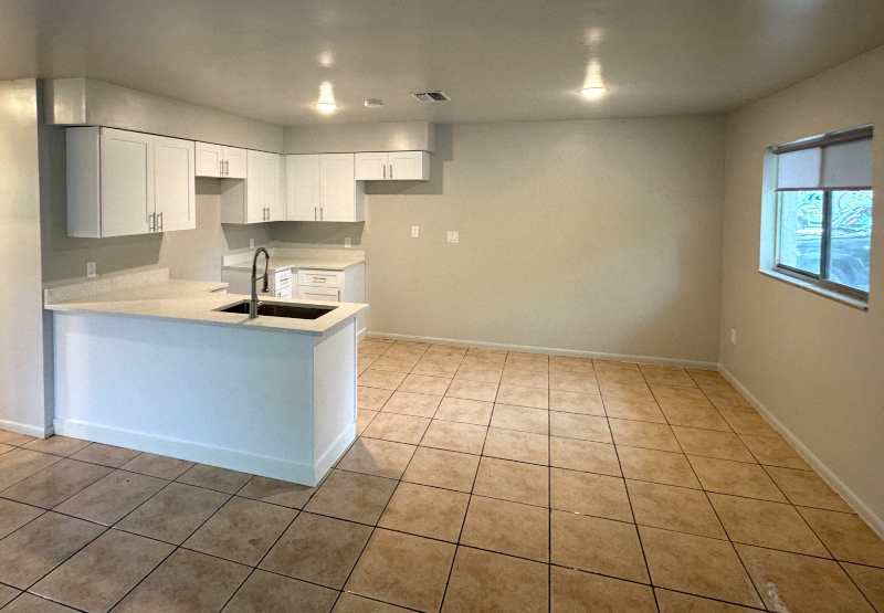 2188 Arden St - Photo 2 of 6