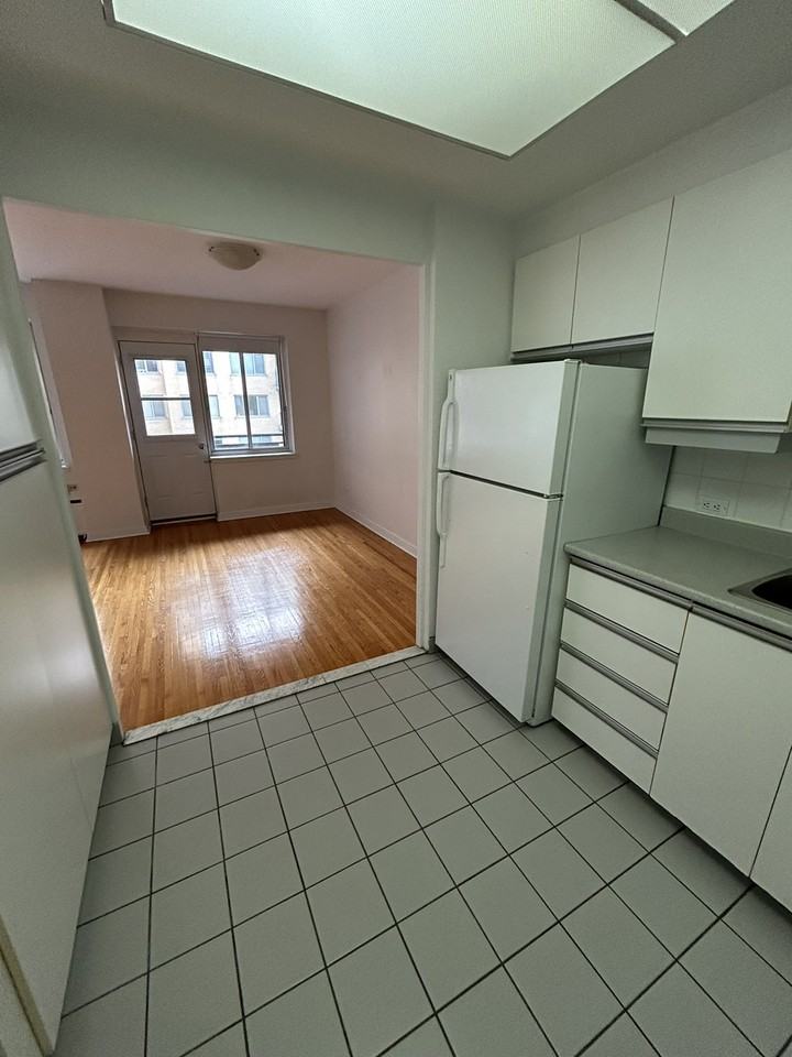 1260 Av du Docteur-Penfield - Photo 4 of 8