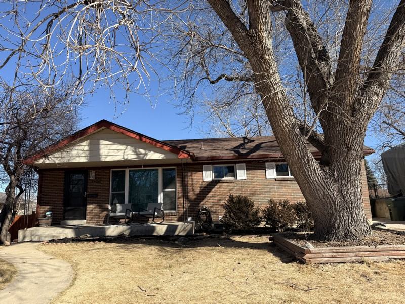 10460 Livingston Dr - Photo 2 of 20