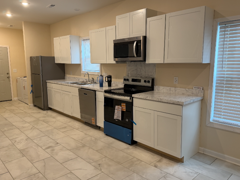 204 Hutchinson Ln - Photo 6 of 10