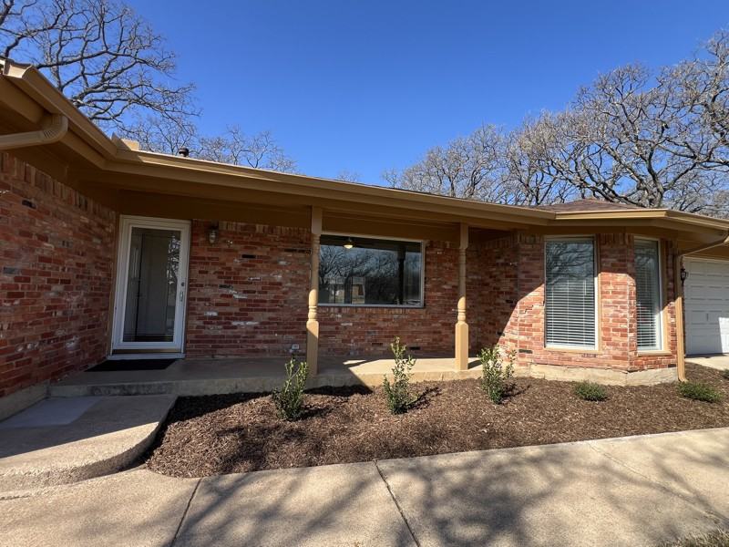 817 Wade Dr - Photo 3 of 20